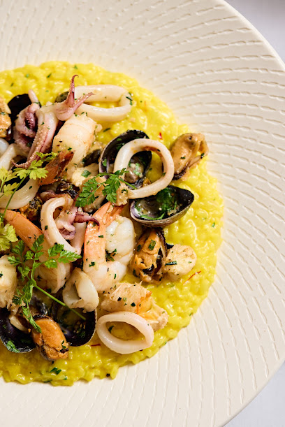 Antica Dining