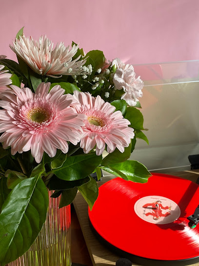 Petal and Play