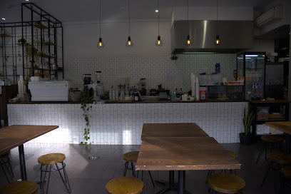 THE USUAL CAFE