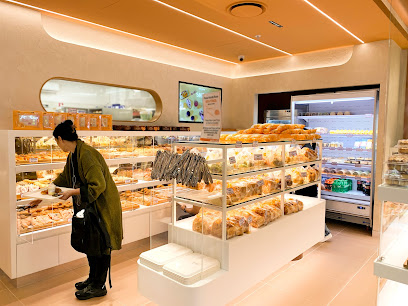 Breadtop World Square